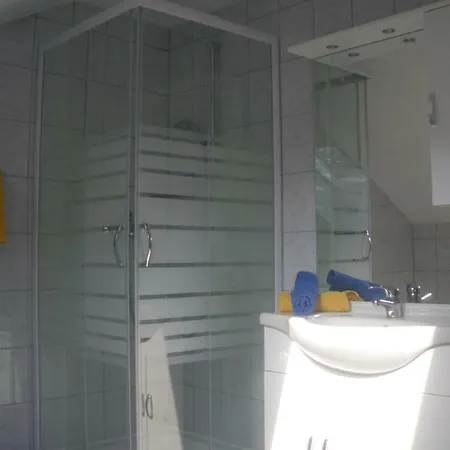 לינה וארוחת בוקר Gastezimmer Friedrich גמליץ